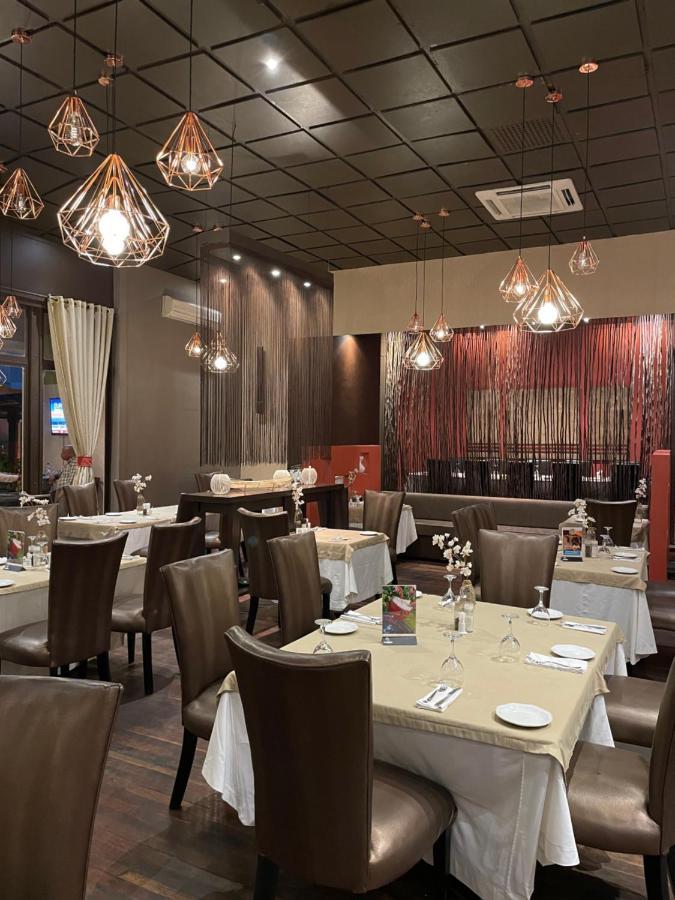 Planet Hotel Hollybum Lubumbashi Eksteriør bilde