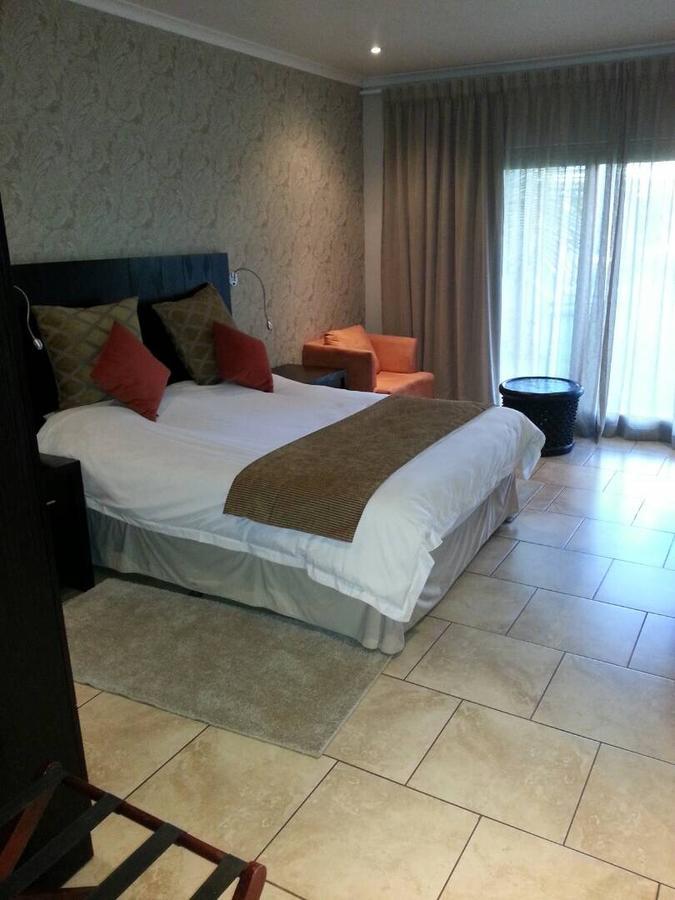 Planet Hotel Hollybum Lubumbashi Eksteriør bilde