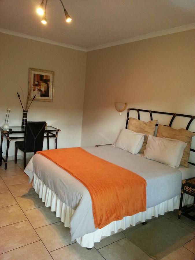 Planet Hotel Hollybum Lubumbashi Eksteriør bilde